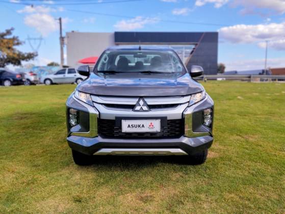 MITSUBISHI L200 TRITON 2.4 16V TURBO DIESEL SPORT GLS CD 4P 4X4 AUTOMÁTICO